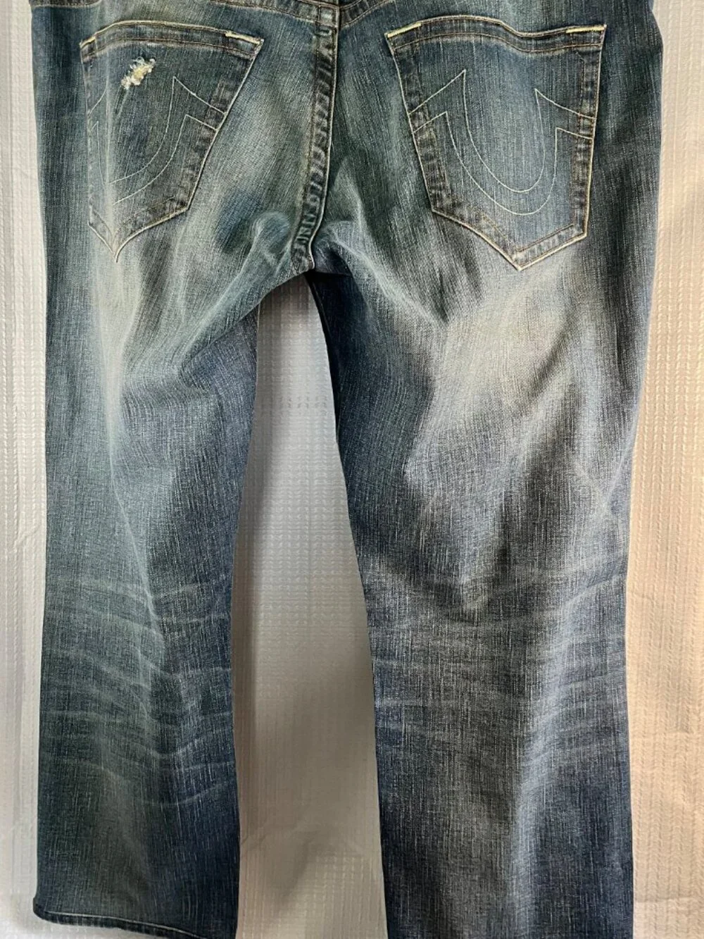Vintage True Religion Straight-Leg Distressed Jeans size 42